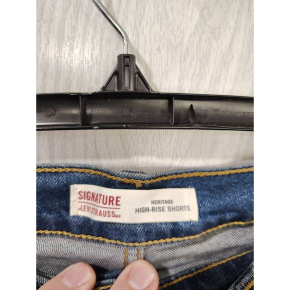 Signature Levi Strauss Heritage High Rise Shorts Size 14 Cutoff Short Shorts - Picture 3 of 8